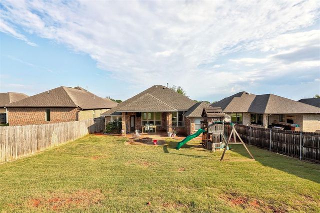 2600 SE 39th Street, Moore, OK 73160