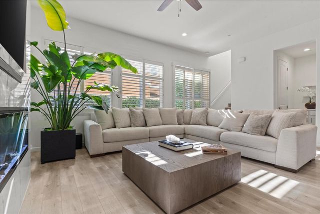 4127 Hydo Lake Way, Sacramento, CA 95834