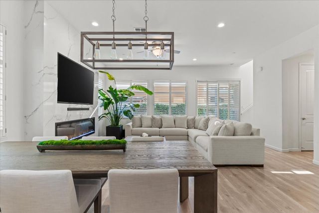 4127 Hydo Lake Way, Sacramento, CA 95834