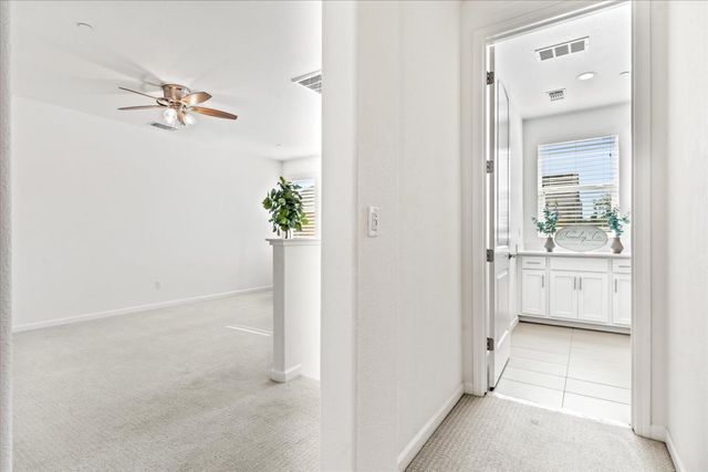 4127 Hydo Lake Way, Sacramento, CA 95834