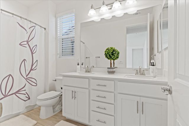 4127 Hydo Lake Way, Sacramento, CA 95834