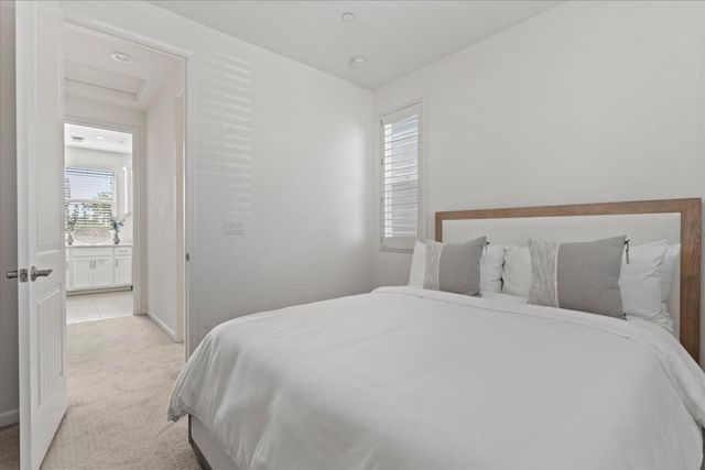 4127 Hydo Lake Way, Sacramento, CA 95834