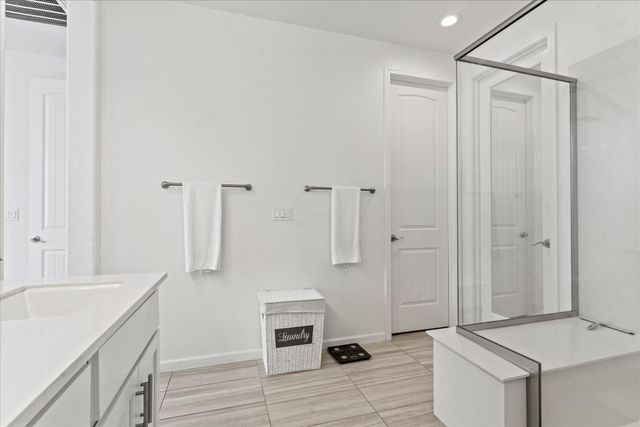 4127 Hydo Lake Way, Sacramento, CA 95834