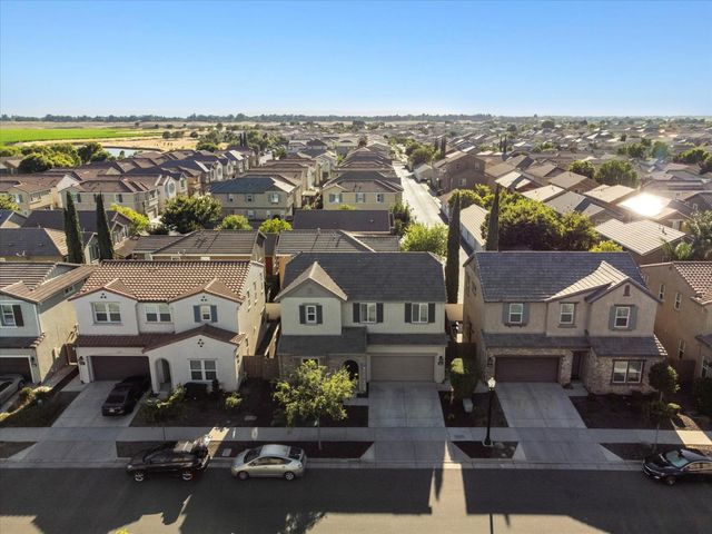 4127 Hydo Lake Way, Sacramento, CA 95834