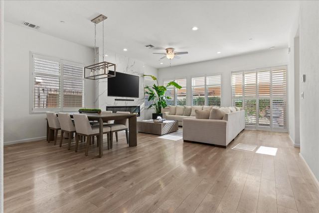 4127 Hydo Lake Way, Sacramento, CA 95834