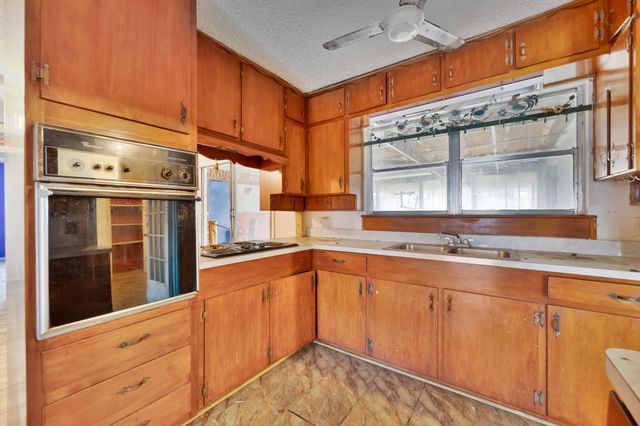 7508 Deaver Drive, North Richland Hills, TX 76180