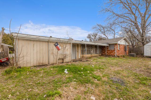 7508 Deaver Drive, North Richland Hills, TX 76180