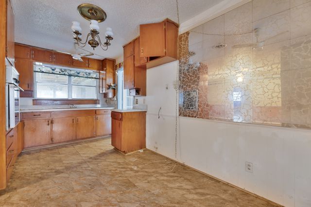 7508 Deaver Drive, North Richland Hills, TX 76180