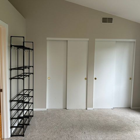 545 Woodcrest Drive 545, Mundelein, IL 60060