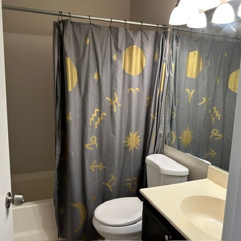 545 Woodcrest Drive 545, Mundelein, IL 60060