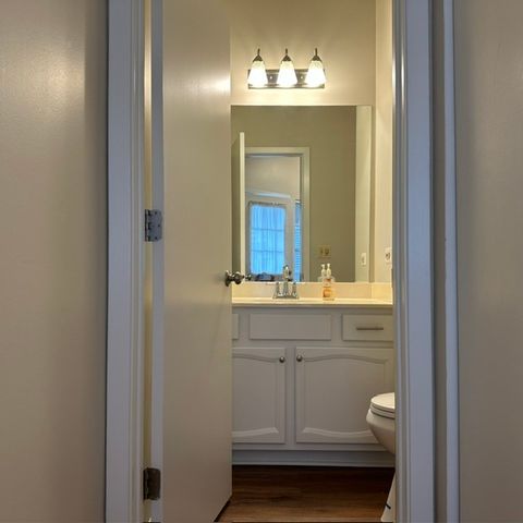 545 Woodcrest Drive 545, Mundelein, IL 60060