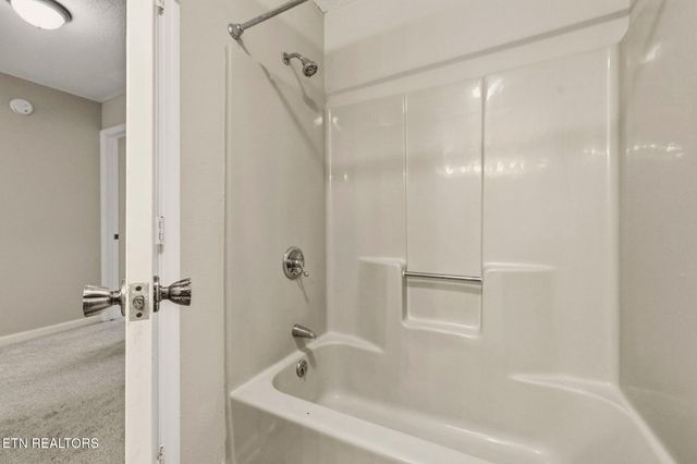 153 Hendrix Drive, Oak Ridge, TN 37830