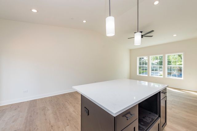 1521 Kenmore Avenue, Round Lake Beach, IL 60073