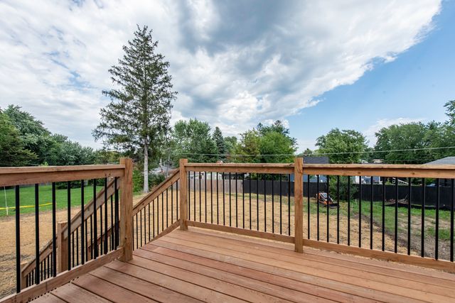 1521 Kenmore Avenue, Round Lake Beach, IL 60073