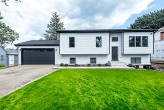 1521 Kenmore Avenue, Round Lake Beach, IL 60073