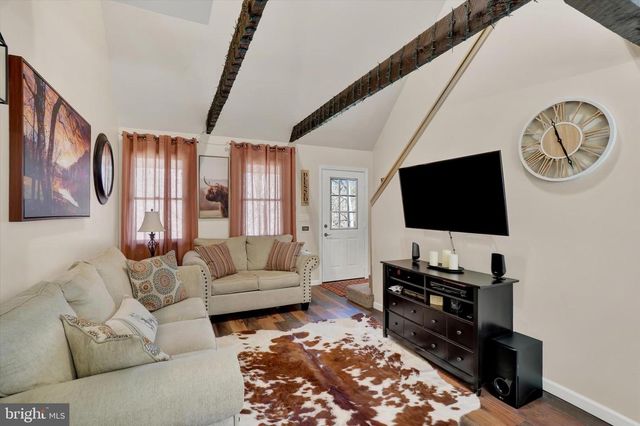 82 FOX CREEK RD, Wrightsville, PA 17368