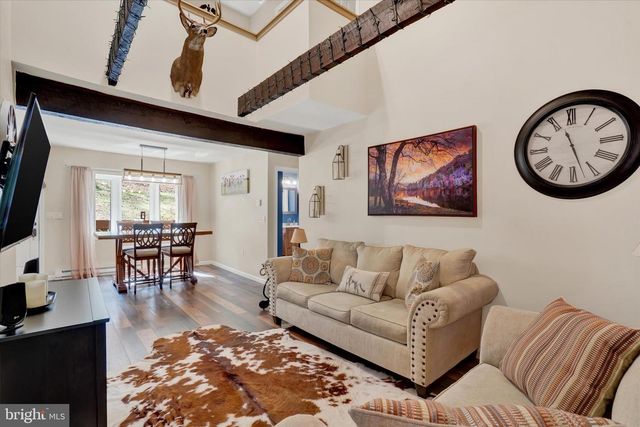 82 FOX CREEK RD, Wrightsville, PA 17368