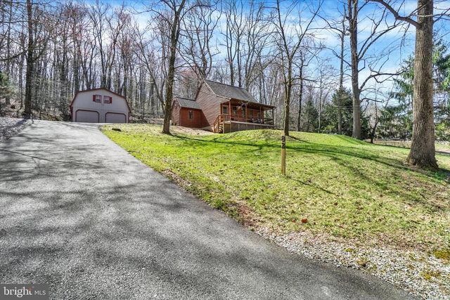 82 FOX CREEK RD, Wrightsville, PA 17368