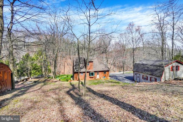 82 FOX CREEK RD, Wrightsville, PA 17368