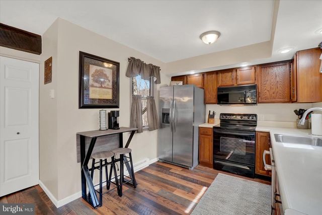 82 FOX CREEK RD, Wrightsville, PA 17368