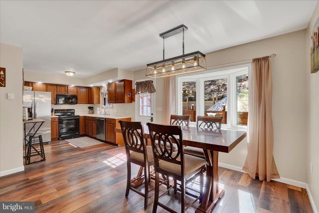 82 FOX CREEK RD, Wrightsville, PA 17368