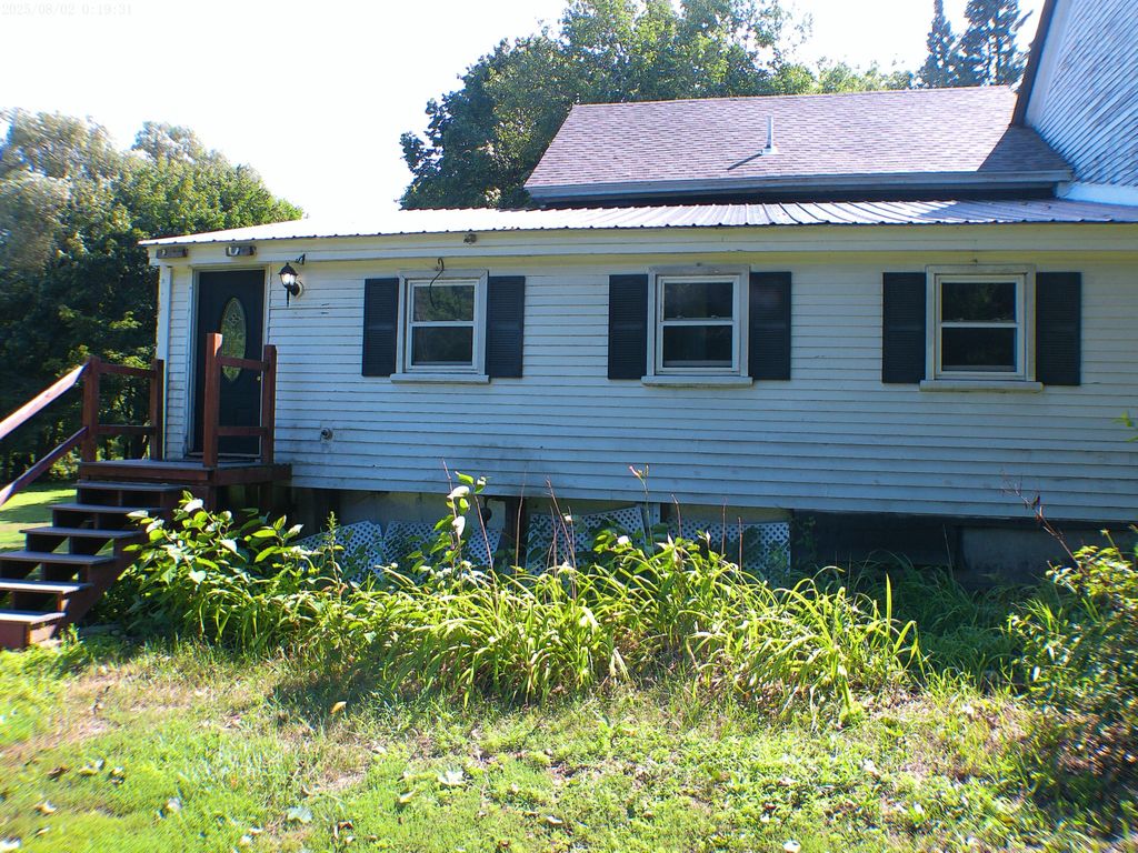 74 Pleasant Street, Oxford, ME 04270 — photo 4