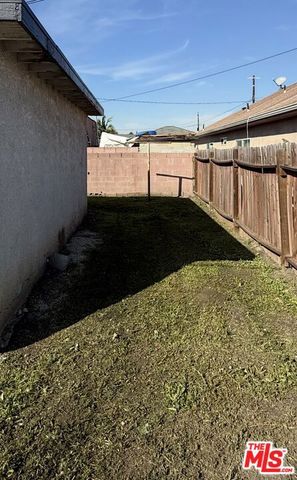 959 E 105th Street, Los Angeles, CA 90002