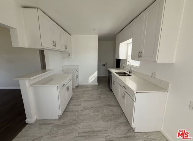 959 E 105th Street, Los Angeles, CA 90002