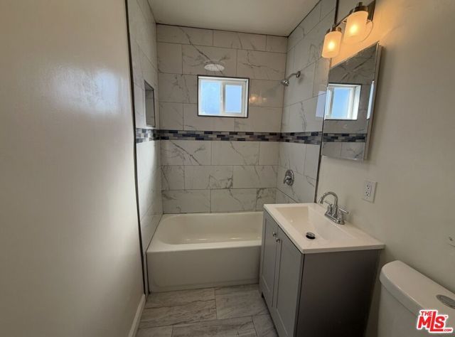 959 E 105th Street, Los Angeles, CA 90002