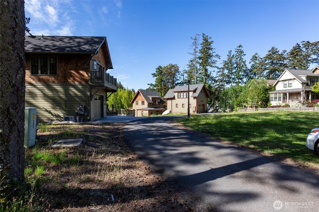 24 Mossyrock Road, Friday Harbor, WA 98250