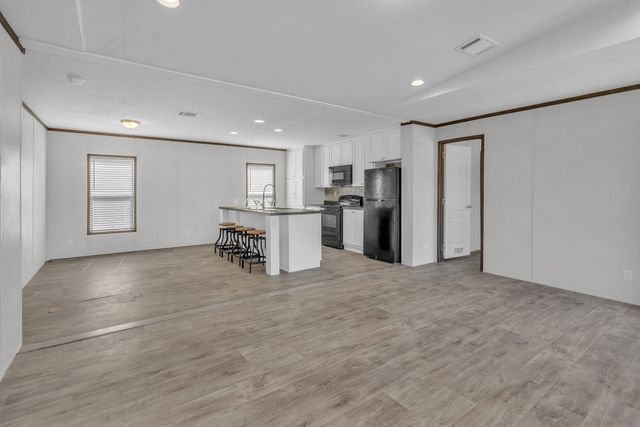 815 Thicket Trail, Granbury, TX 76048