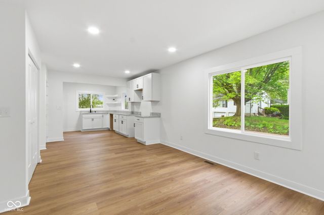 2102 W 9th Street, Anderson, IN 46016