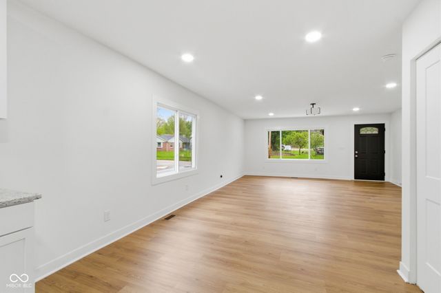 2102 W 9th Street, Anderson, IN 46016
