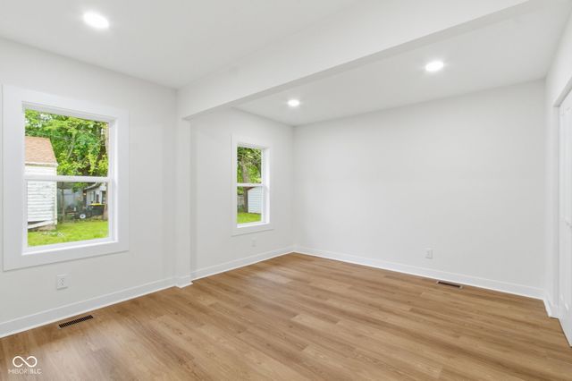 2102 W 9th Street, Anderson, IN 46016