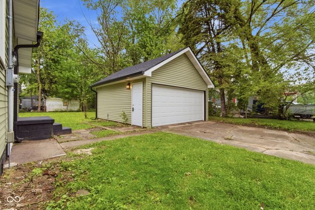 2102 W 9th Street, Anderson, IN 46016
