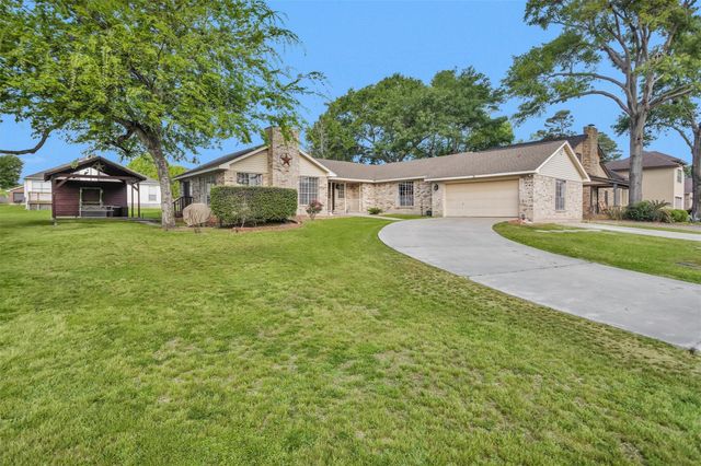 6878 Kingston Cove Lane, Willis, TX 77318