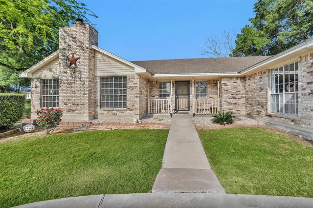 6878 Kingston Cove Lane, Willis, TX 77318