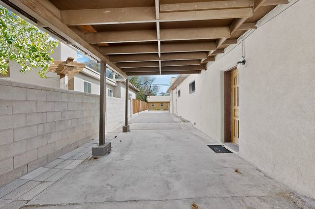 727 Columbia Street, Santa Fe, NM 87505