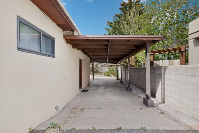 727 Columbia Street, Santa Fe, NM 87505