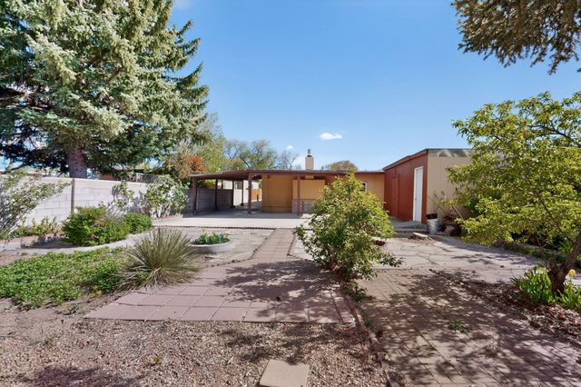 727 Columbia Street, Santa Fe, NM 87505