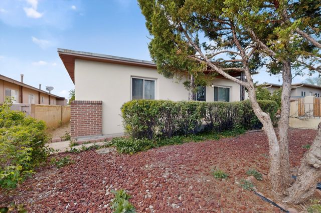 727 Columbia Street, Santa Fe, NM 87505
