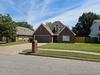 12411 E 90th Street N, Owasso, OK 74055