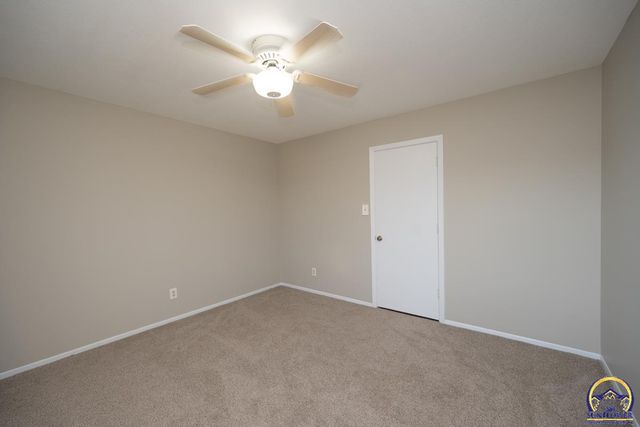 3036 SW Randolph AVE, Topeka, KS 66611