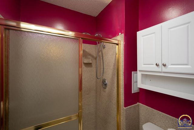 3036 SW Randolph AVE, Topeka, KS 66611