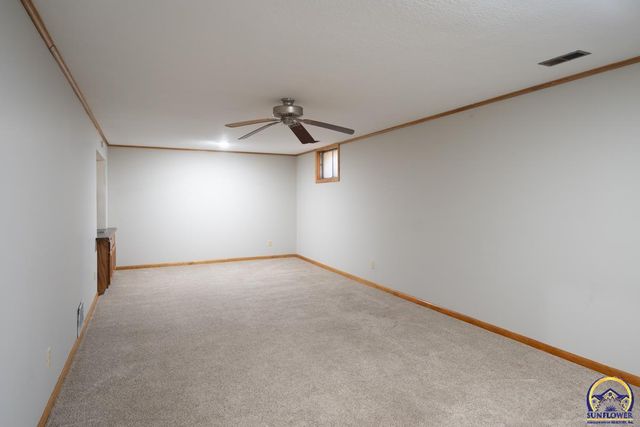 3036 SW Randolph AVE, Topeka, KS 66611