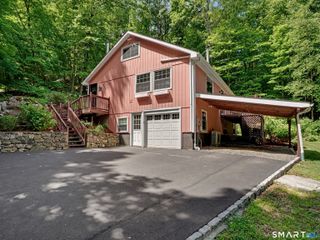 252 Bennetts Farm Road, Ridgefield, CT 06877