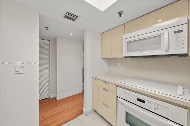 2501 Brickell Ave 309, Miami, FL 33129