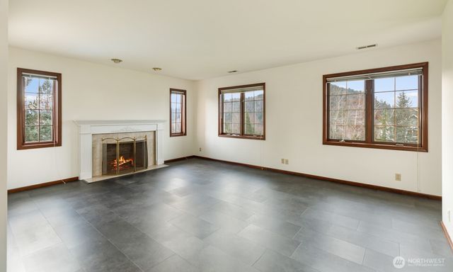 47108 290th Ave SE, Enumclaw, WA 98022