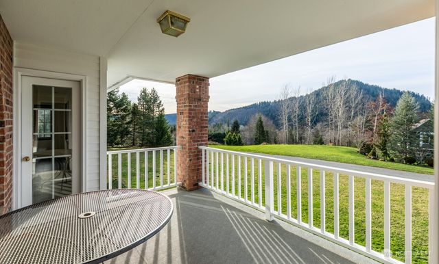 47108 290th Ave SE, Enumclaw, WA 98022