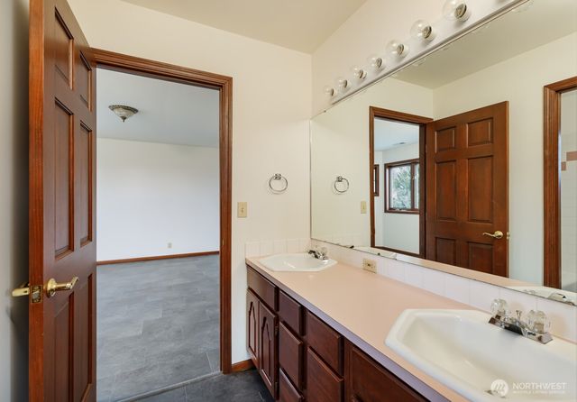 47108 290th Ave SE, Enumclaw, WA 98022